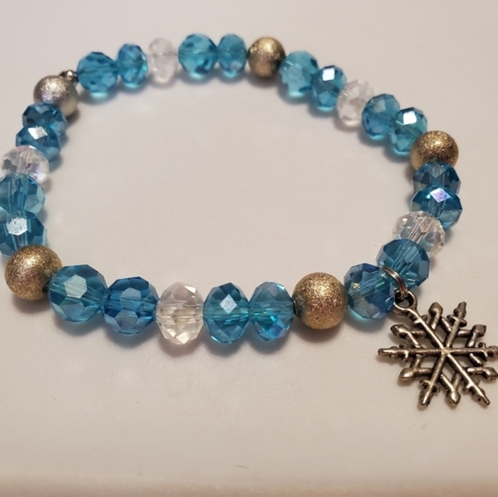 Beaded Bracelet with‎ snowflake charm